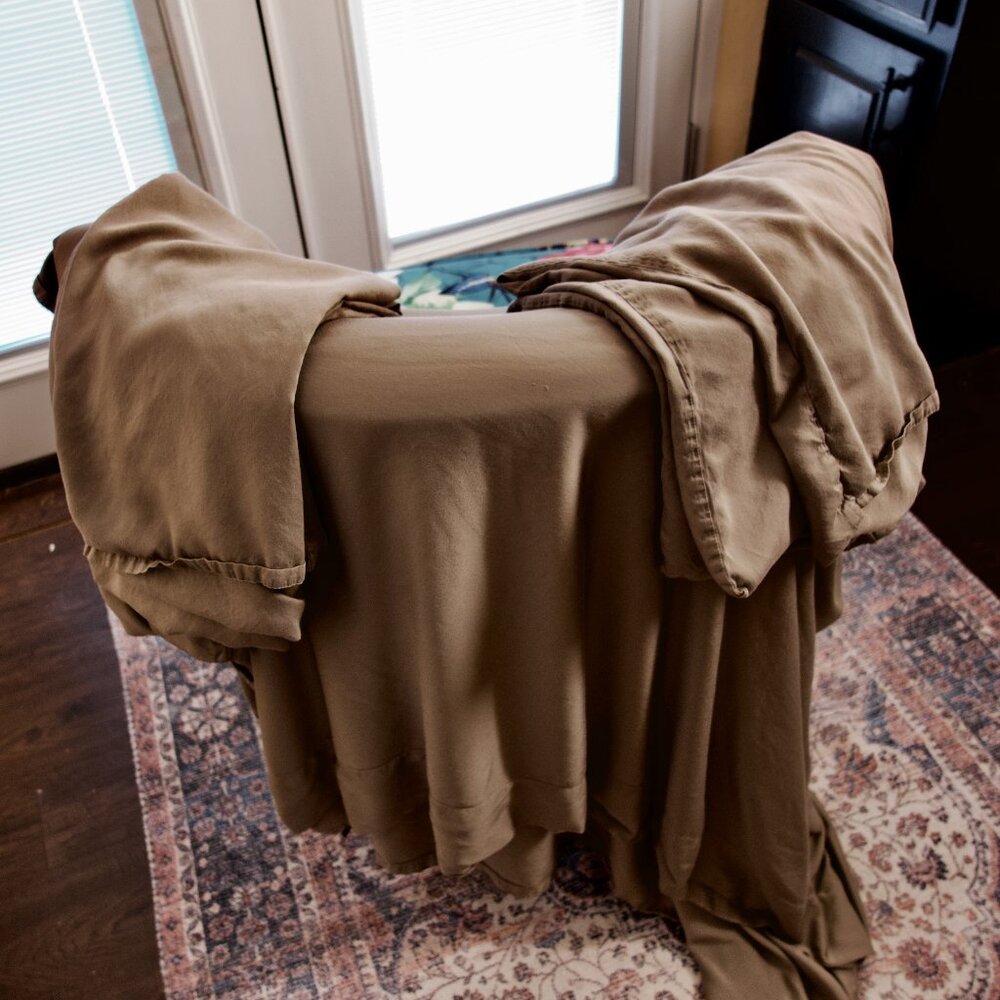 Luxome Luxury Viscose Bamboo Sheet Set - Size: King - Color: Truffle